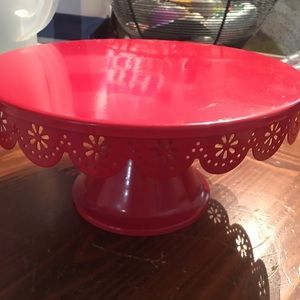Red cake stand